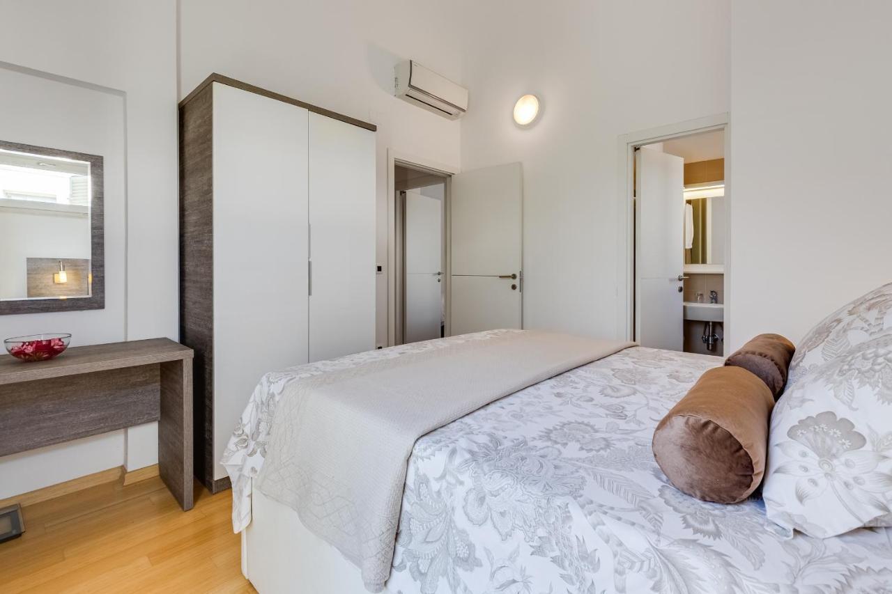 Luxury Two-Floor Apartment In Petrcane With Garden And Pool Exterior foto