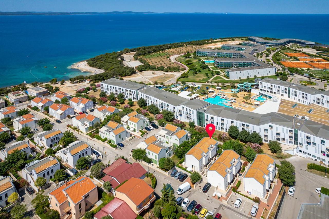 Luxury Two-Floor Apartment In Petrcane With Garden And Pool Exterior foto